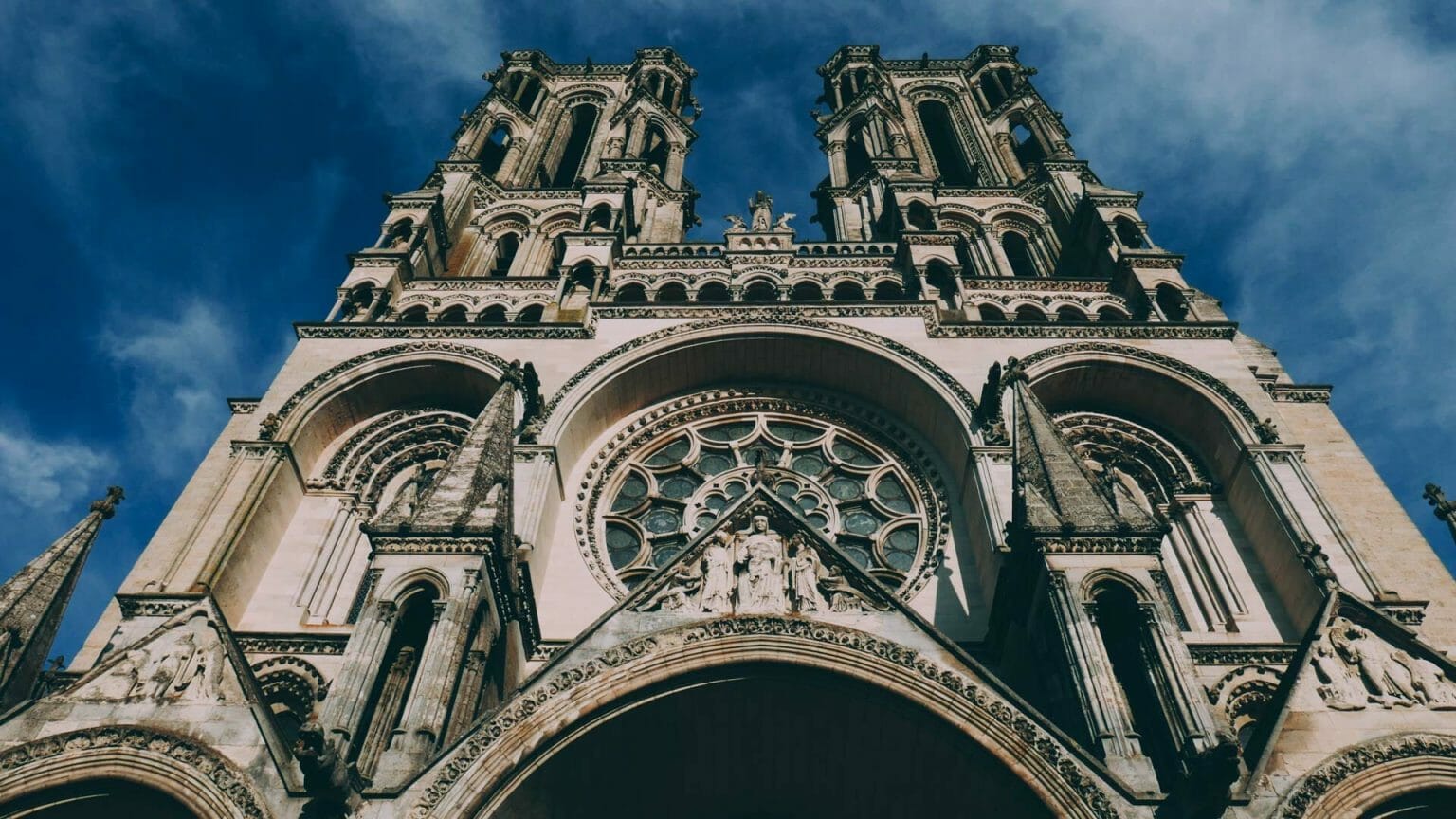 Visiter Laon dans l'Aisne | Que VOIR et Que FAIRE