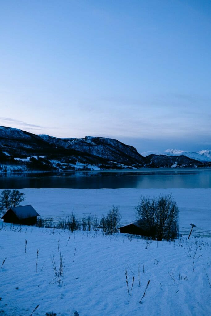 lac montagne norvège